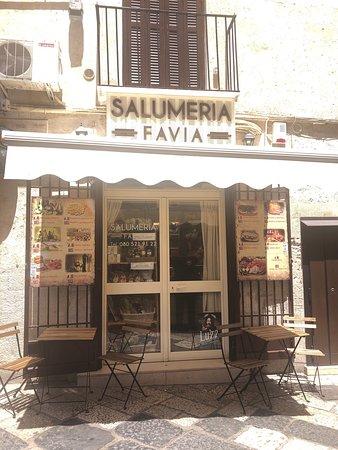 Salumeria Favia